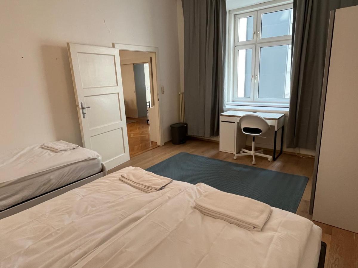 Апартаменти Stylish Apt Near Urania 1Br Відень Екстер'єр фото