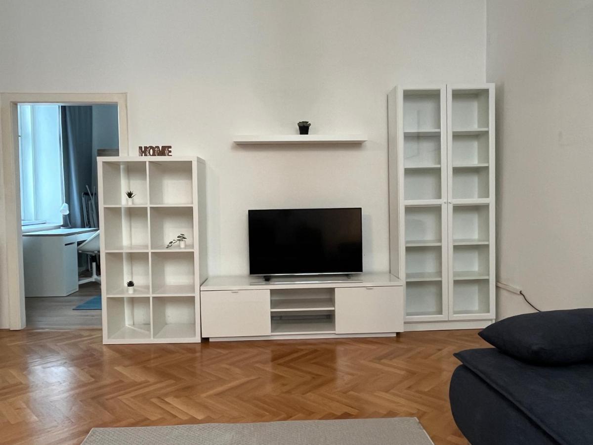 Апартаменти Stylish Apt Near Urania 1Br Відень Екстер'єр фото