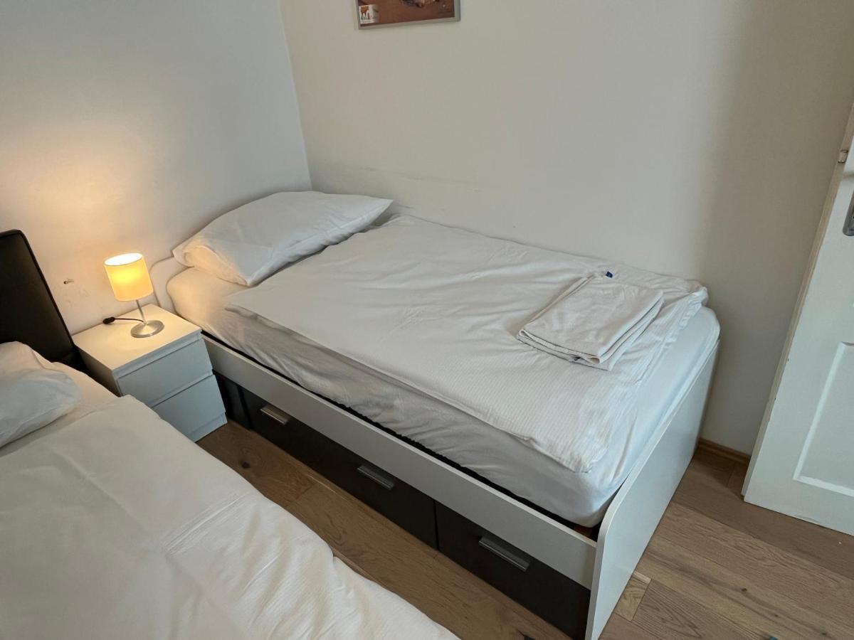 Апартаменти Stylish Apt Near Urania 1Br Відень Екстер'єр фото